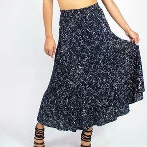 Ms. Paquette Vintage Abstract Print Maxi Skirt – Black & White Flowing 80s Boho